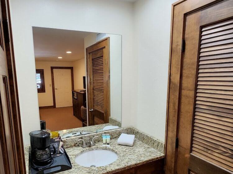 ホテル The Inn At Shady Lawn