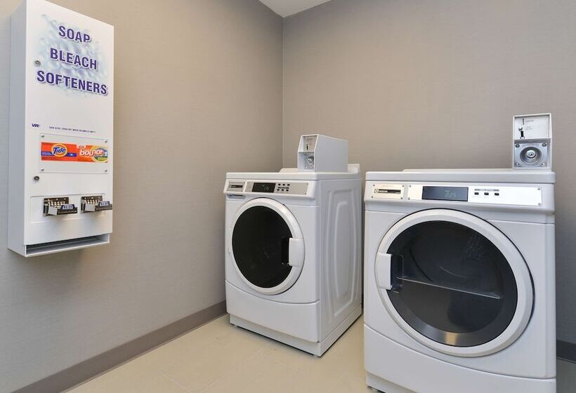 هتل Hampton Inn & Suites Des Moines Downtown