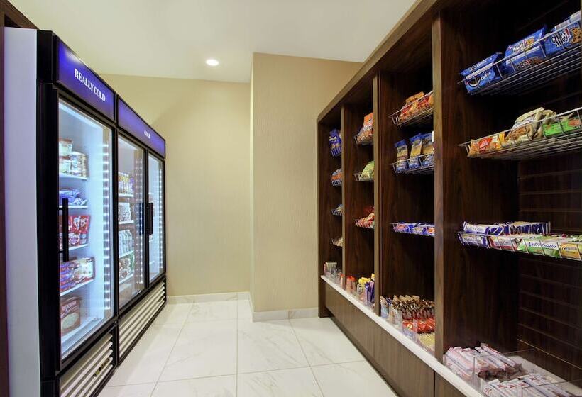 هتل Hilton Garden Inn New York/midtown Park Ave