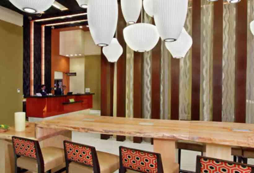 هتل Hilton Garden Inn New York/midtown Park Ave