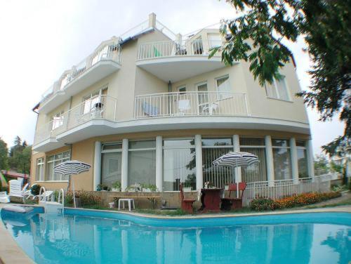 Solaris Apartments
