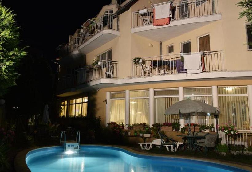 Solaris Apartments