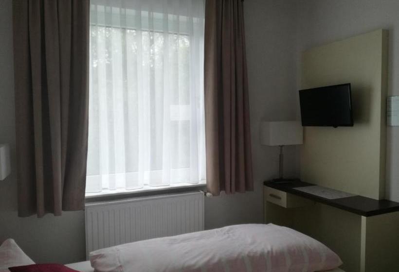 פנסיון Zeesener Gasthof