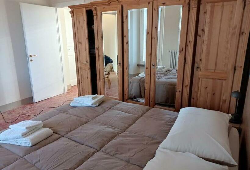 فندق صغير Rifugio Escursionistico Ex Scuola Grassi, Bubbio