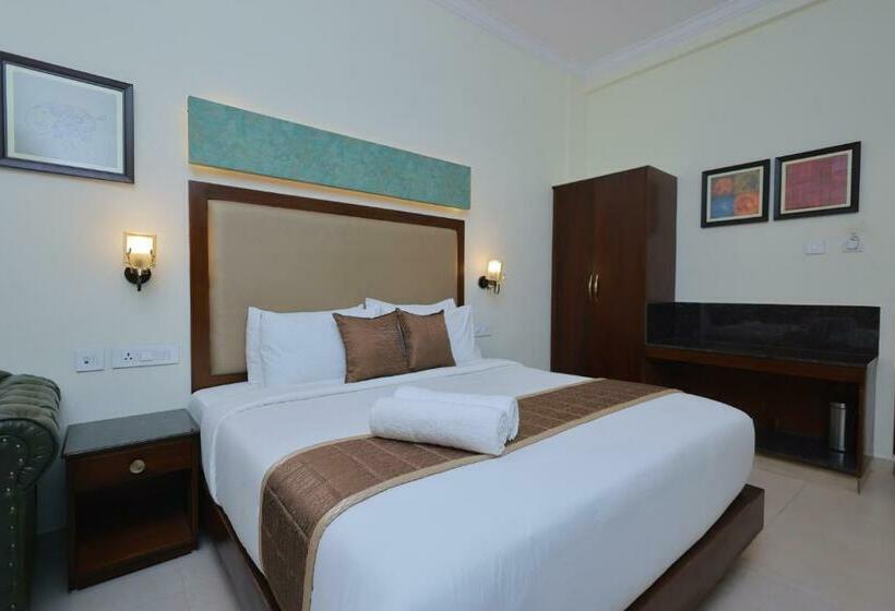 בית מלון כפרי Comorin Grand