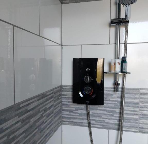 Пансион Spacious Self Contained Accommodation 135 Cantebury Road