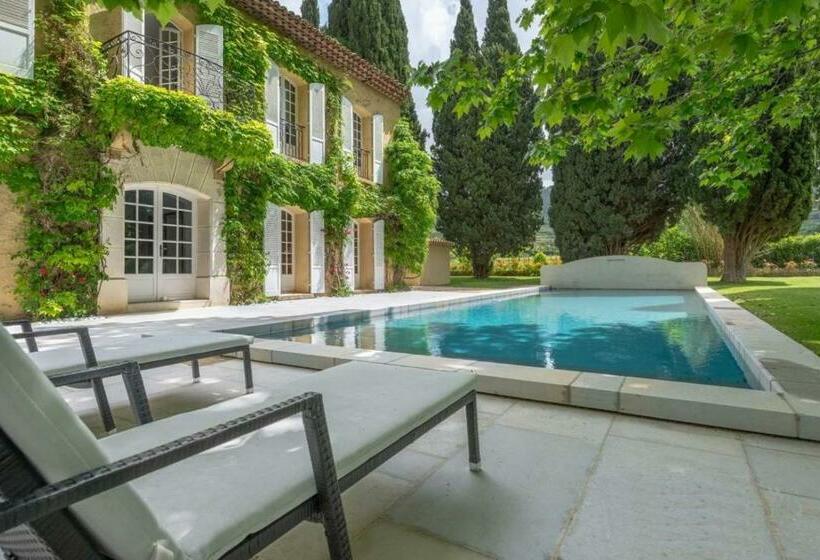 Bed and Breakfast Bastide De Gueissard