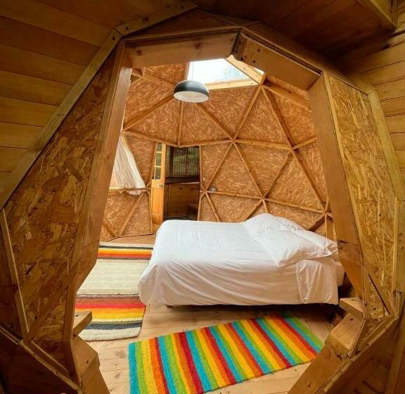 Отель Monteluna Glamping