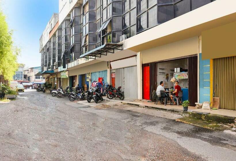 هتل Spot On 91512 Siantan Anambas Syariah