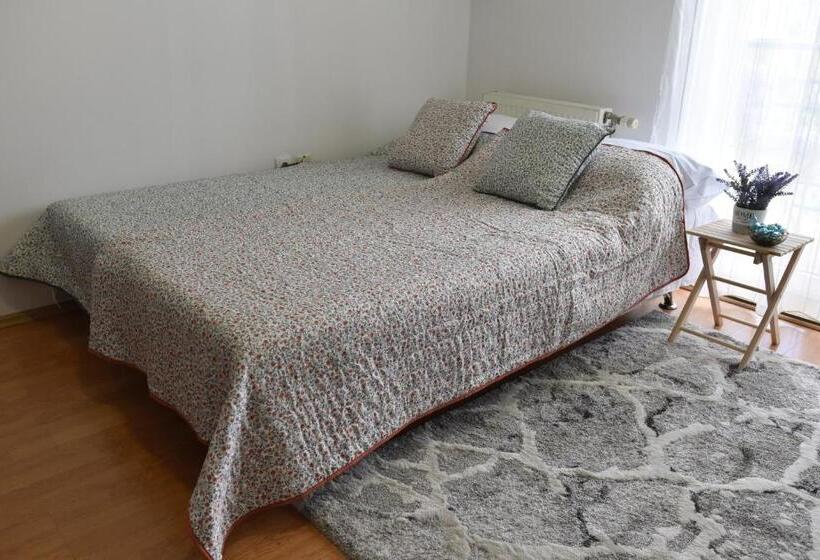 Apartment Vera With Free Garage