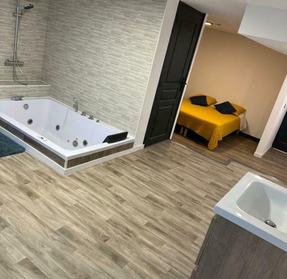 בית מלון כפרי Magnifique Loft 35m2 Jacuzzi Rvb Night 1
