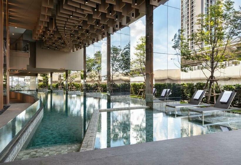 Отель Oakwood Suites Tiwanon Bangkok