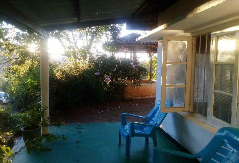 Pension Ohiya Colonial Bungalow