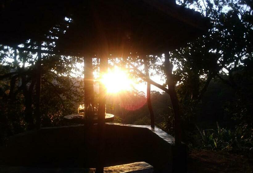 Pension Ohiya Colonial Bungalow