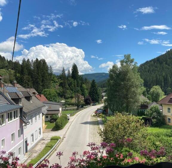 住宿加早餐  Moserwirt Pension