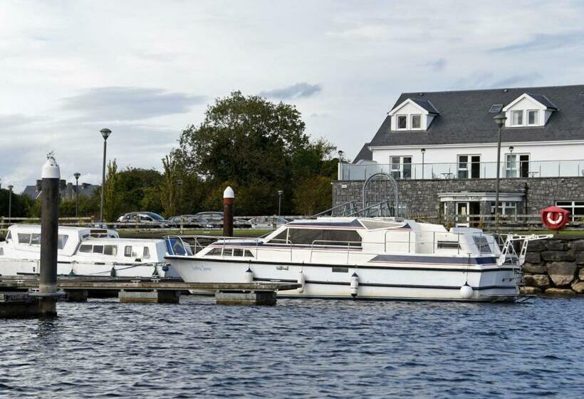 Отель Moycarn Lodge & Marina