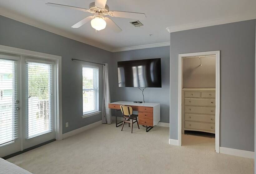 Gulf Place Spires #16b   Relaxation Station