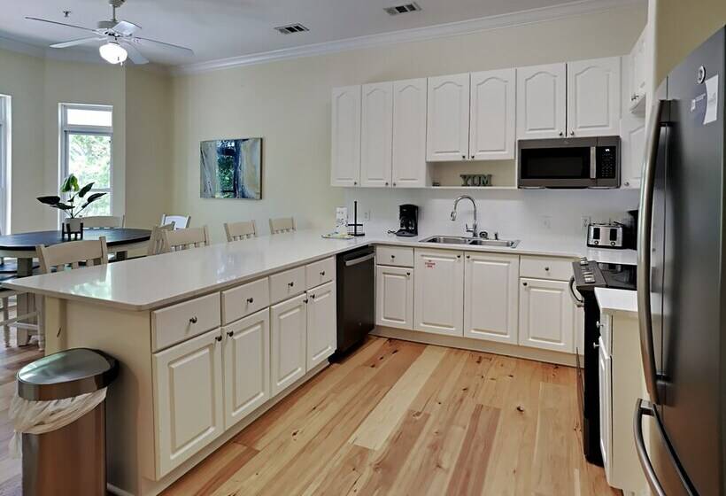 Gulf Place Spires #16b   Relaxation Station