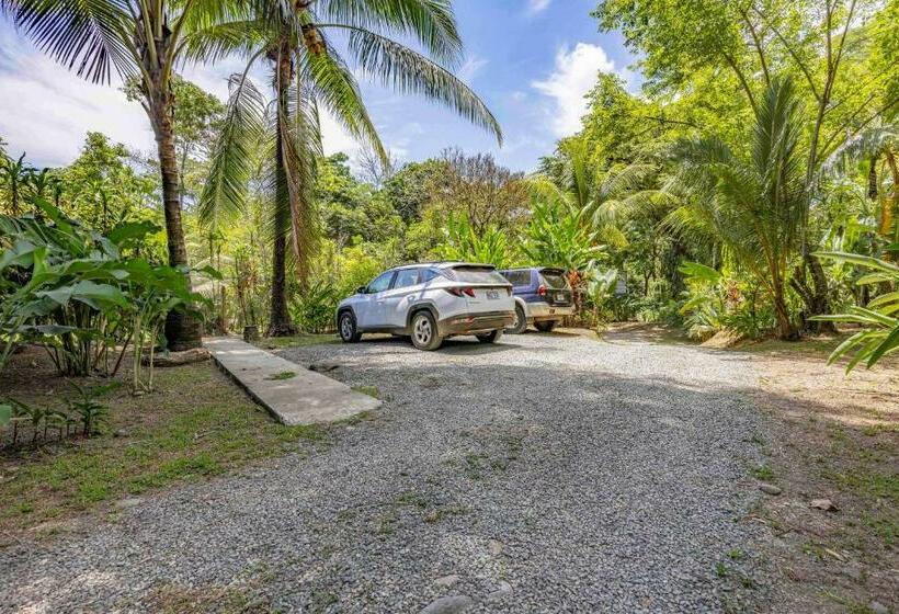 فندق صغير Uvita River Guesthouse
