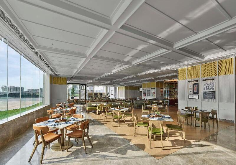 Отель Hilton Foshan Shunde