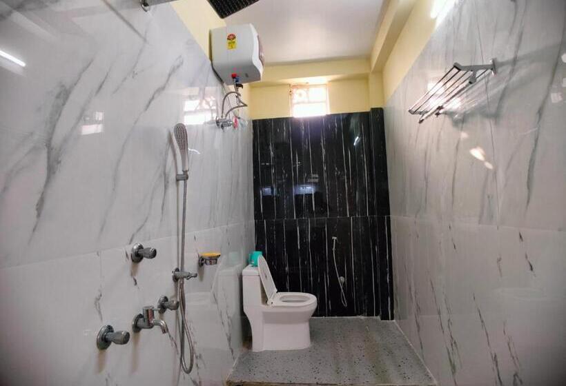 فندق Hindusthan Inn On Beach