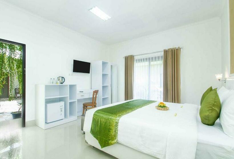 Отель Kesari Glory Nusa Penida By Pramana Villas