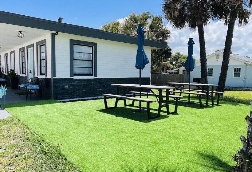 מוטל 1915 Beach Club
