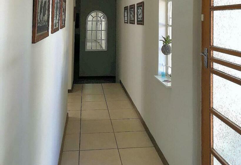 ペンション Kia Ora Guest House