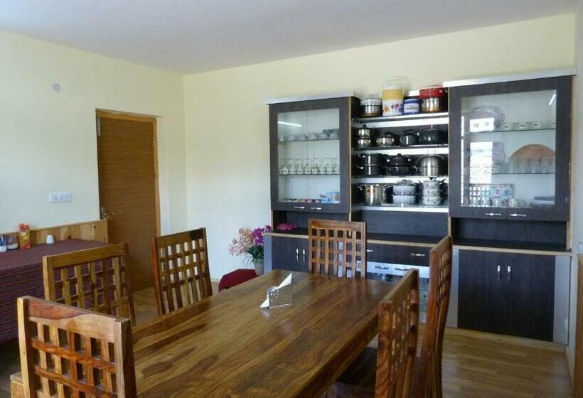 پانسیون Orion Home
