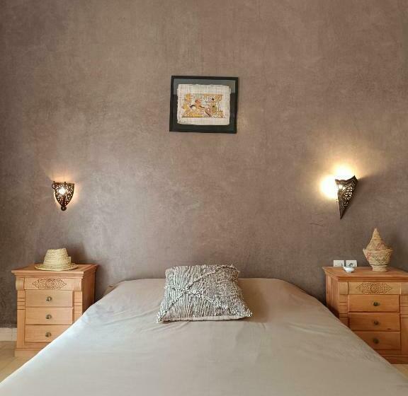 تختخواب و صبحانه Villa Maya