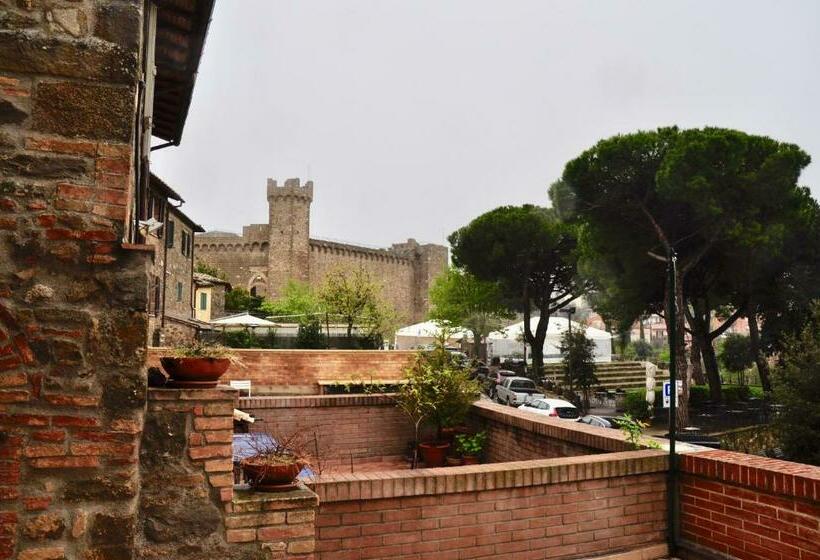پانسیون Suite La Fortezza