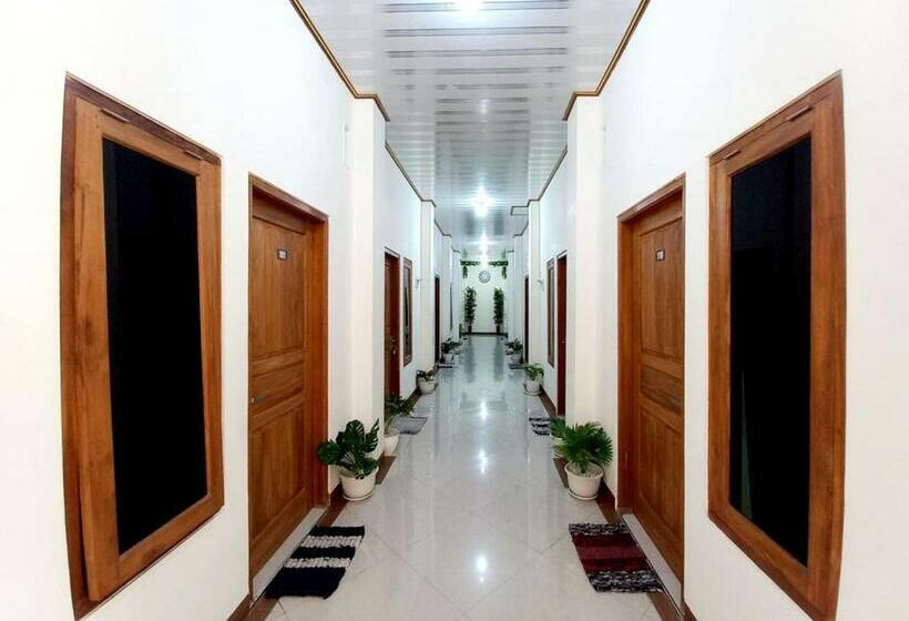 Hotel Griya Mutiara Serayu Syariah Near Univ Merdeka Madiun
