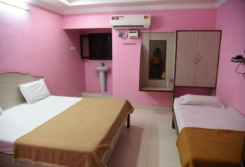 酒店 Pickurstay Sujan Navin Lodge