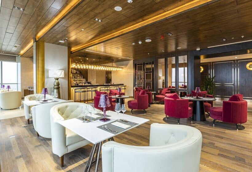 בית מלון כפרי Hilton Samarkand Regency