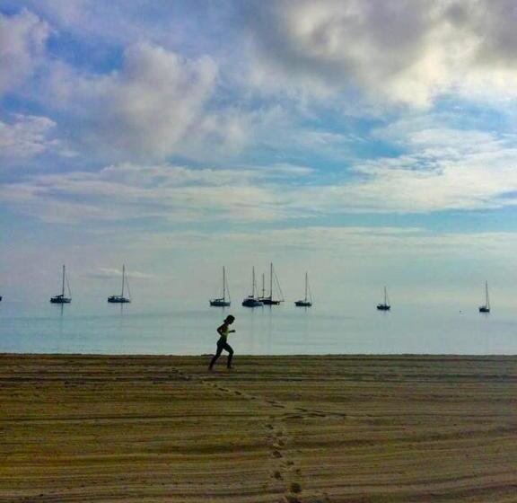 تختخواب و صبحانه Suite Sweet Dreams Dan Champs