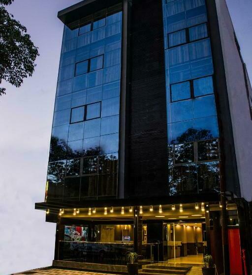 هتل Serpyl Plaza