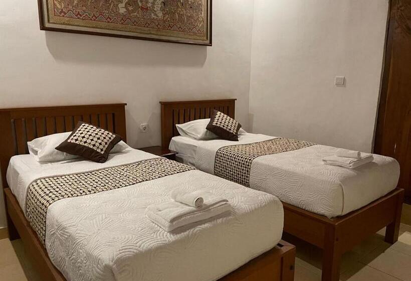 펜션 Arsa Wayan Guest House