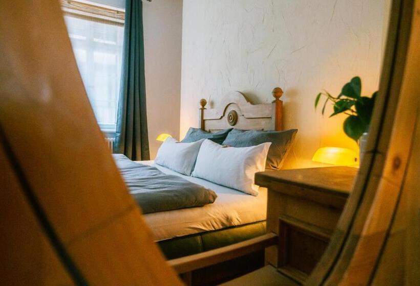 بنسيون Haus Till E