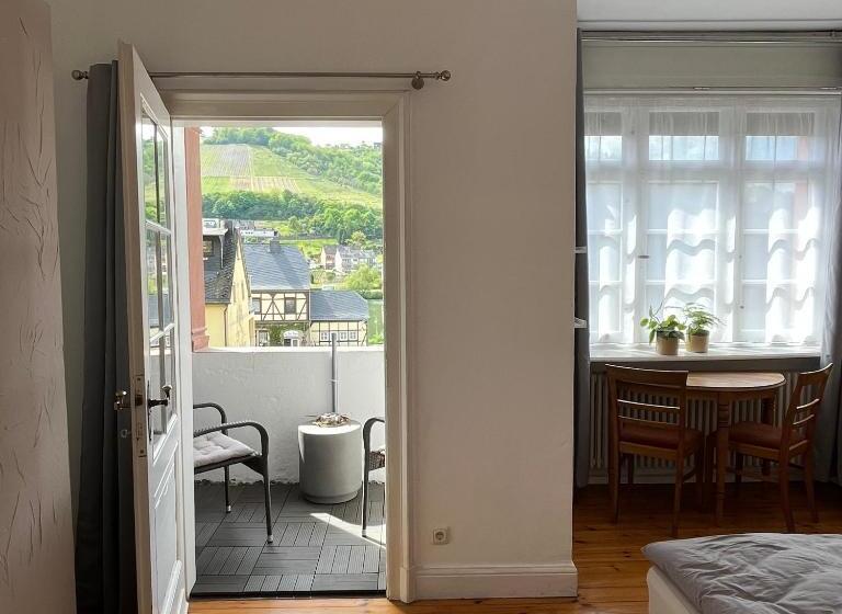 بنسيون Haus Till E