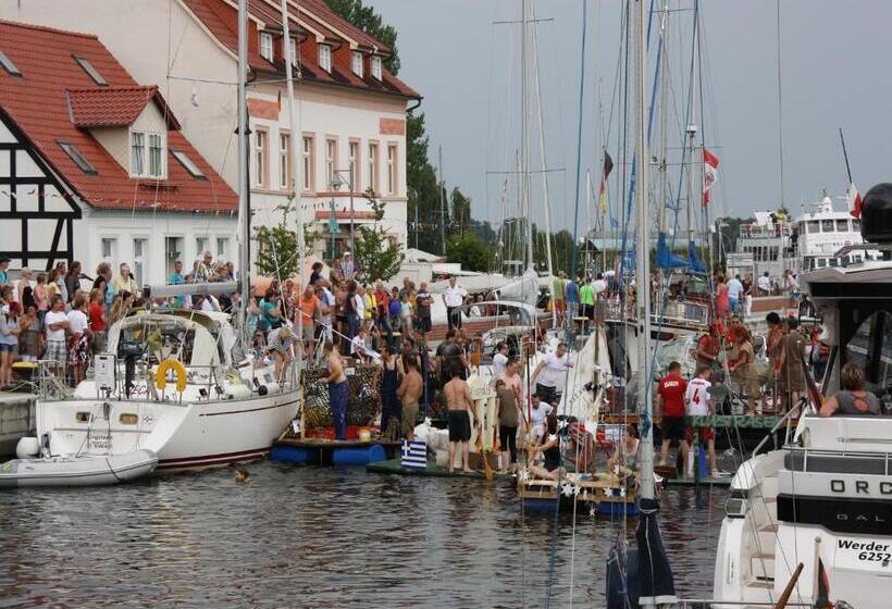 酒店 Lagunenstadt Am Haff Gmbh