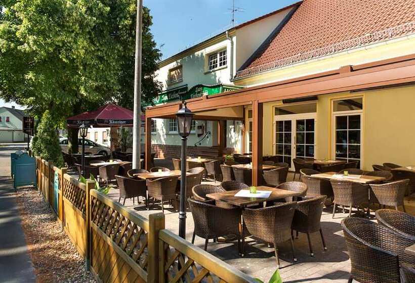 בית מלון כפרי & Gasthaus Zum Eichenkranz