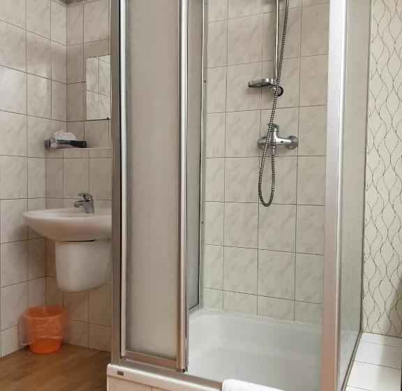 בית מלון כפרי Zum Grünen Tor