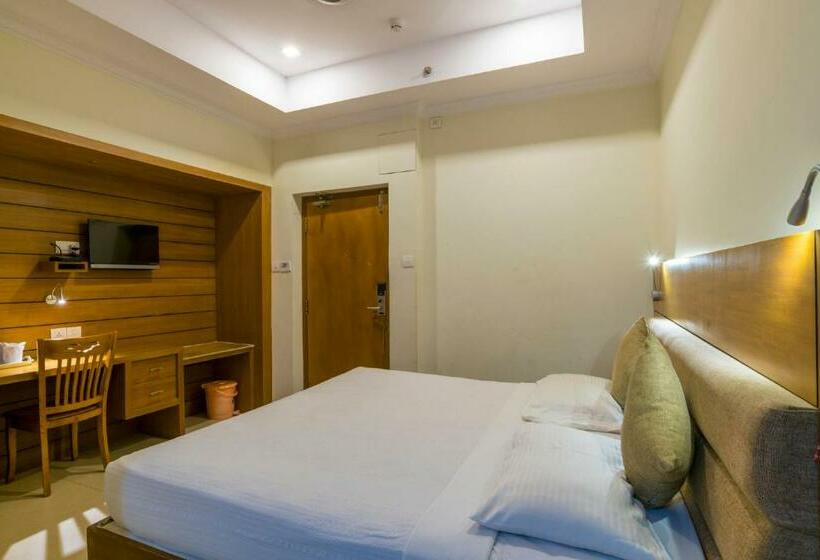 Отель Sree Gokulam Residency