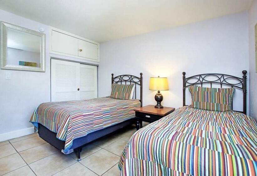 South Seas Beach Villa 2001