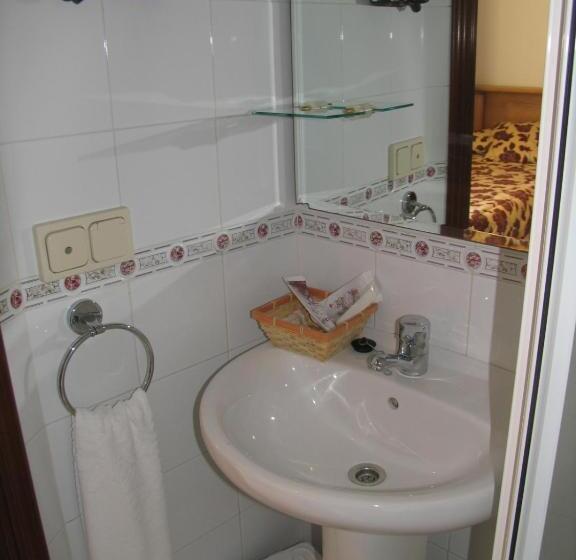 پانسیون Hostal Noli