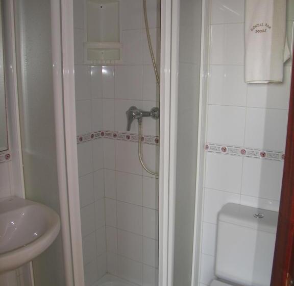 پانسیون Hostal Noli