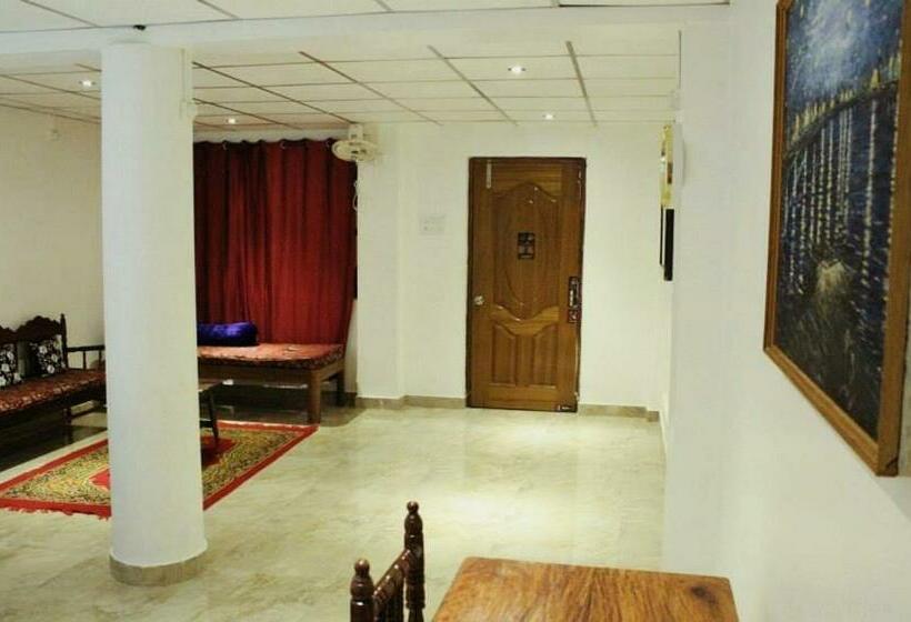 تختخواب و صبحانه Kapoor Tourist Cottage