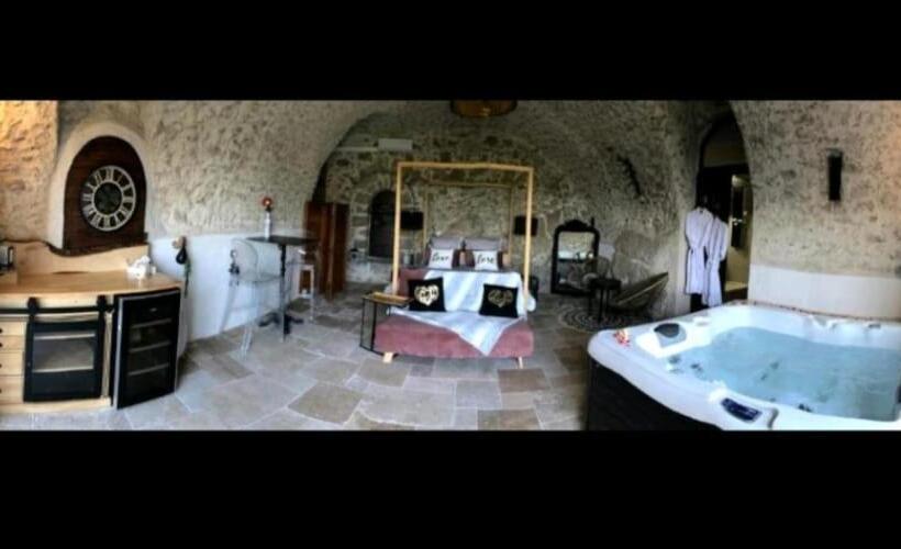 צימר Le Manoir Chambre D Hôte De Charme Avec Jacuzzi Privatif