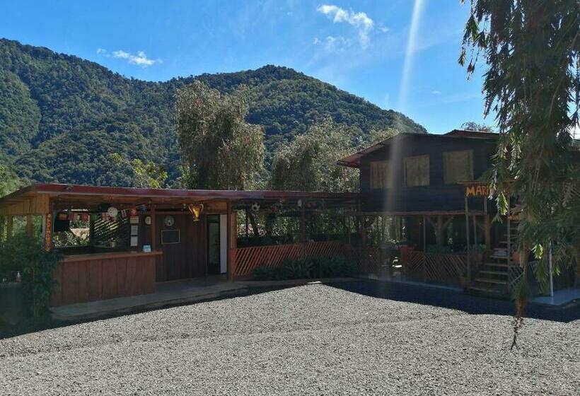 Bed and Breakfast Lodge El Quetzal Providencia