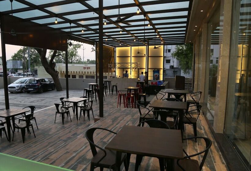 酒店 Ruturaj Regency